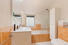 DSC01039-2.jpg