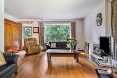 Onder bod:Kerkplein 206, 6024 BH Budel-Dorplein - Foto