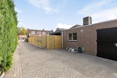 oprit vanuit achterzijde.jpg