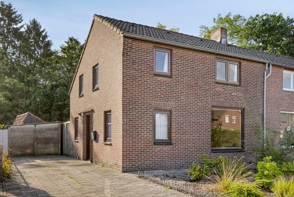 Sint Eloystraat 4, Budel-Dorplein