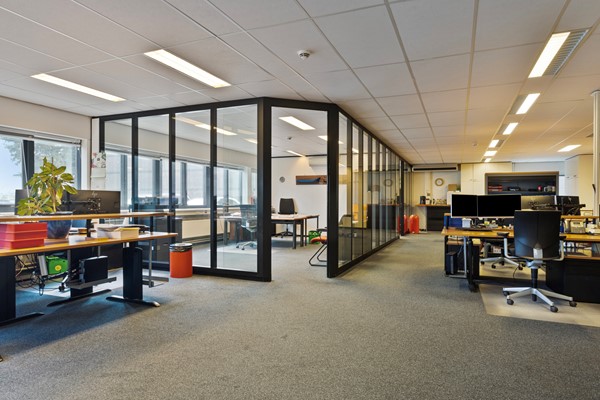 Medium property photo - Mercuriusweg 10, 3113 AR Schiedam