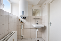 Kerkplein 5E, Geulle aan de Maas - badkamer 2.png