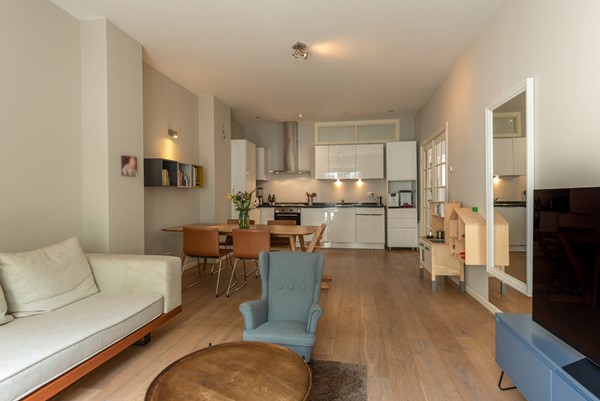 Medium property photo - Johannes Camphuijsstraat 215, 2593 CM Den Haag