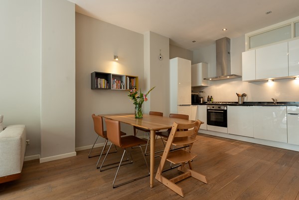 Medium property photo - Johannes Camphuijsstraat 215, 2593 CM Den Haag