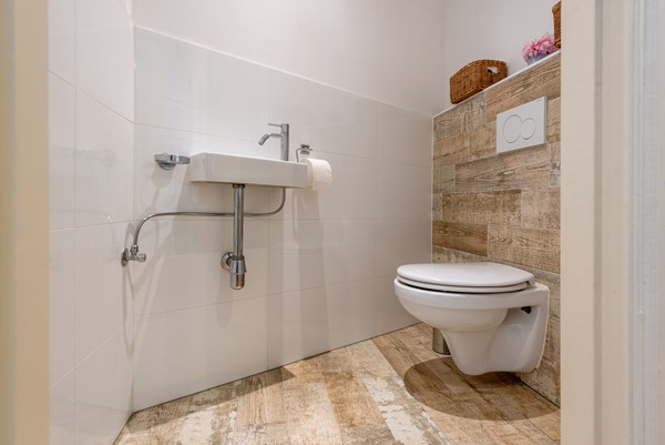 Medium property photo - Johannes Camphuijsstraat 215, 2593 CM Den Haag