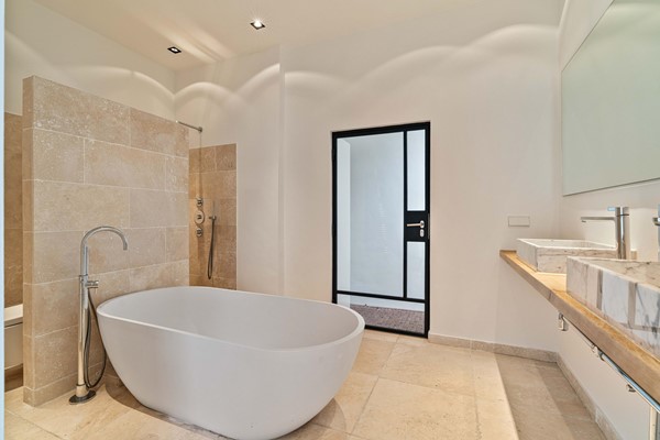 Medium property photo - Willem de Zwijgerlaan 26C, 2582 EP Den Haag