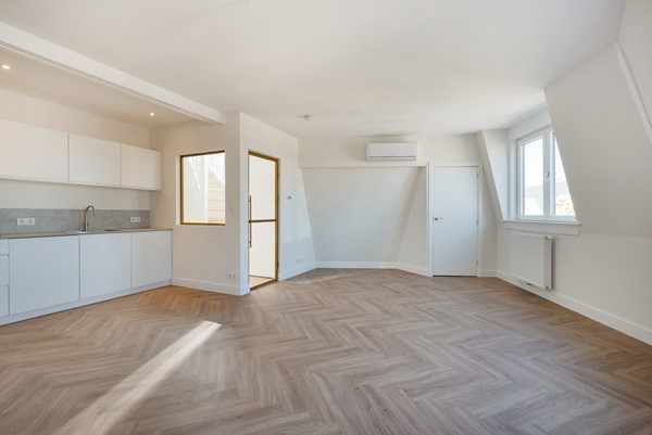 Medium property photo - Reinkenstraat 4C, 2517 CV Den Haag