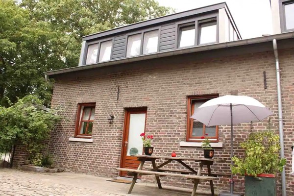 homes for rent on Bovenstraat 33F