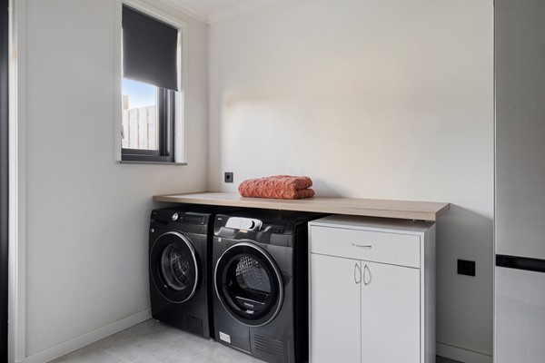 Medium property photo - Monseigneur Luijpenstraat 1, 4513 AE Hoofdplaat