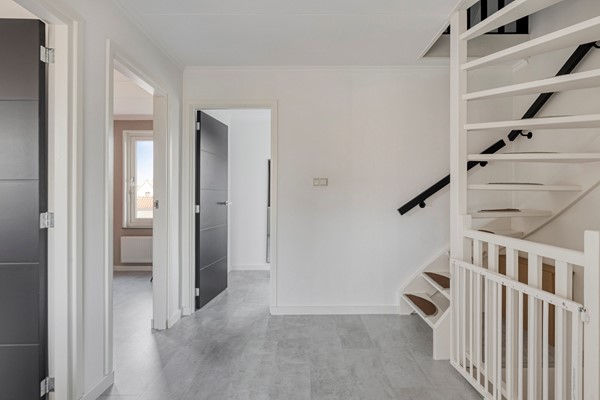 Medium property photo - Monseigneur Luijpenstraat 1, 4513 AE Hoofdplaat