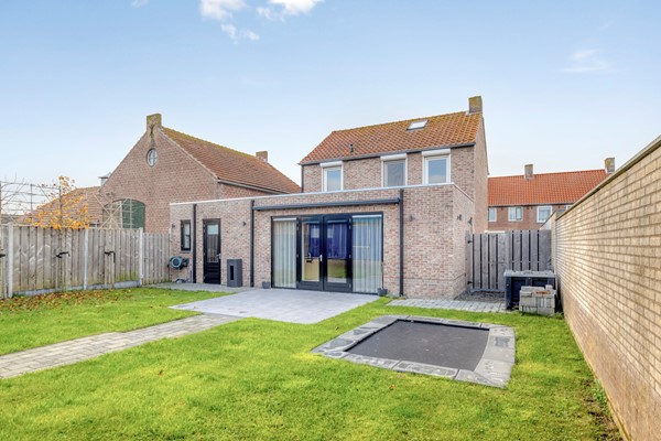 Medium property photo - Monseigneur Luijpenstraat 1, 4513 AE Hoofdplaat