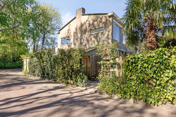 Ridderspoorlaan62343tzOegstgeestNL-01.jpg