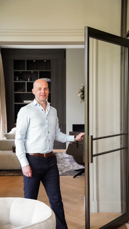    Jeroen Kronenburg