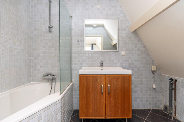 Medium property photo - Luzacstraat 24B02, 3038 VX Rotterdam