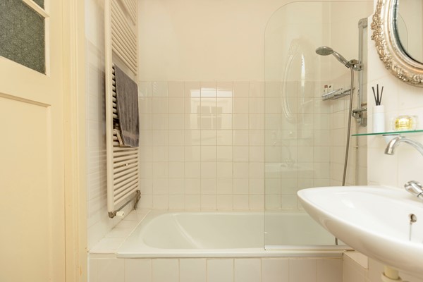 Medium property photo - Van Vlooswijkstraat 11A, 3039 TN Rotterdam