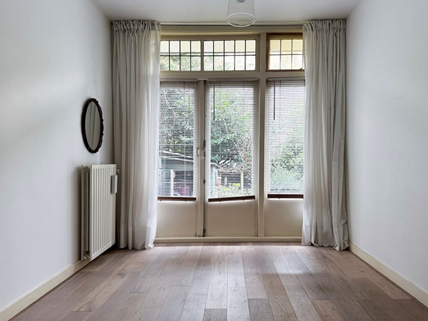Medium property photo - Van Vlooswijkstraat 11A, 3039 TN Rotterdam