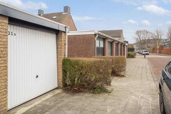 Onder bod: Dijkstraat 31A, 2371VD Roelofarendsveen