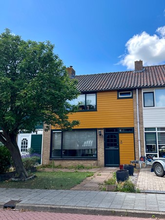 Verkocht onder voorbehoud: Anemonenstraat 3, 2371GM Roelofarendsveen