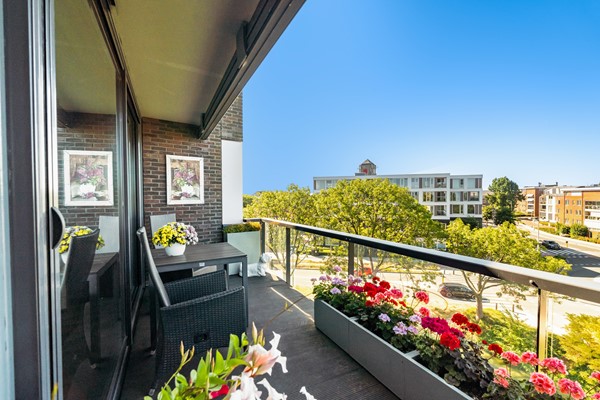 Verkocht: Waterlelie 90, 2371HM Roelofarendsveen