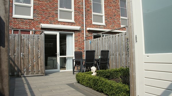 Schoolplein 42, Roelofarendsveen