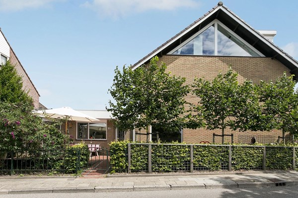 Zuidhoek 29, Roelofarendsveen