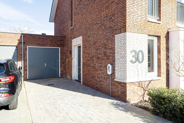 Foto - Te koop: Blauwborst 30, 4921 GX Made