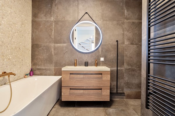 Foto - Te koop: Blauwborst 30, 4921 GX Made