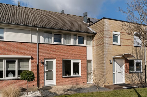 Troubadour 4, Leerdam