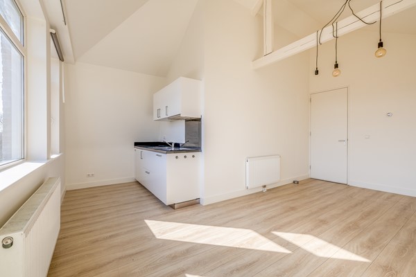 Medium property photo - Mathenesserweg 129C04, 3027 HM Rotterdam