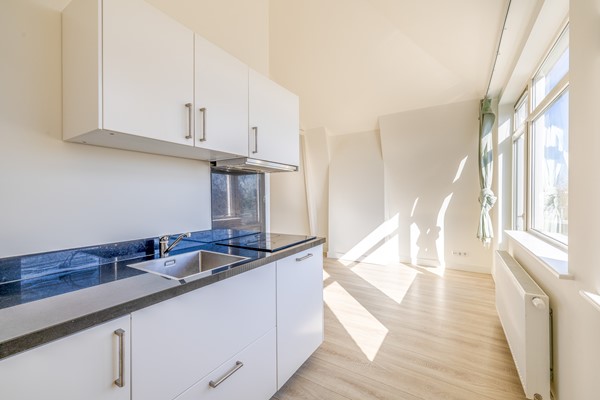 Medium property photo - Mathenesserweg 129C04, 3027 HM Rotterdam