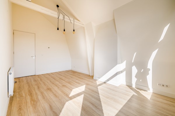Medium property photo - Mathenesserweg 129C04, 3027 HM Rotterdam