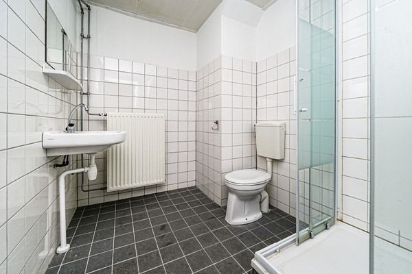 Medium property photo - Mathenesserweg 33E, 3027 HE Rotterdam