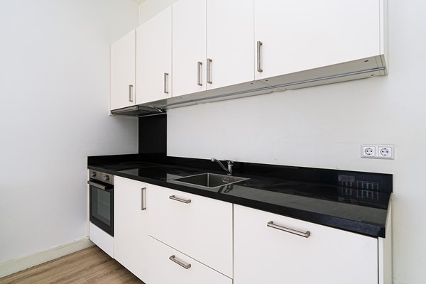 Medium property photo - Mathenesserweg 127C, 3027 HM Rotterdam