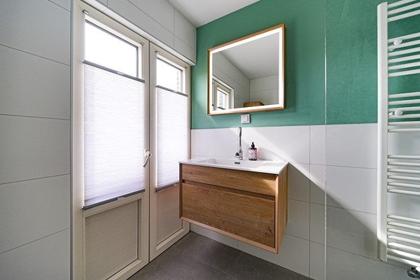 Medium property photo - Mathenesserweg 79A03, 3027 HJ Rotterdam