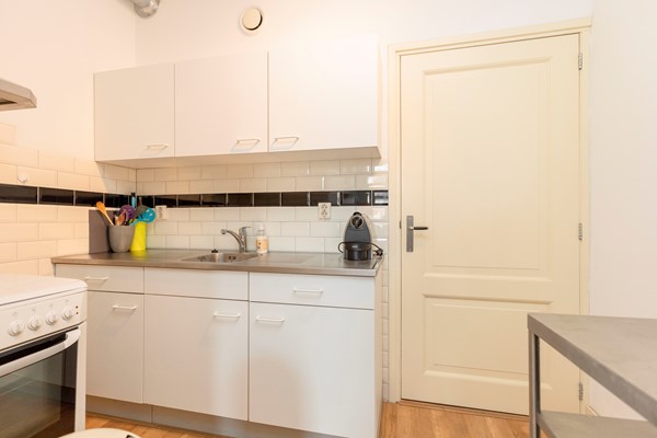 Medium property photo - Volmarijnstraat 128B, 3021 XX Rotterdam