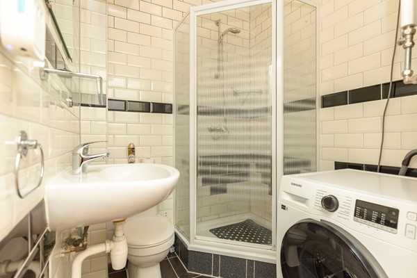 Medium property photo - Volmarijnstraat 128B, 3021 XX Rotterdam