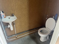 toilet.jpg