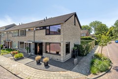 Te koop: NIEUW IN DE VERKOOP!! Prachtige, instapklare gemoderniseerde hoekwoning met veel extra's!!! 
