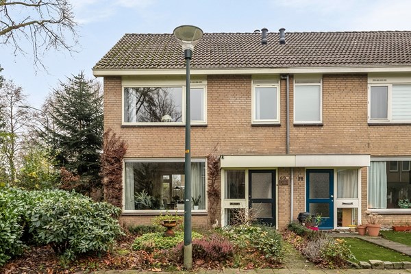 Veel woonoppervlakte! Mogelijkheid om gelijkvloers te wonen. 