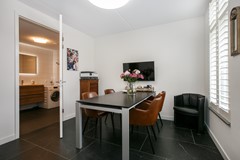 AV2 (2).JPG