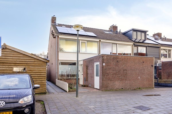 Zeer complete eindwoning met enorm veel extra's! 