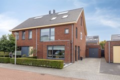 Verkocht onder voorbehoud: Instapklare 2/1 kap woning! 