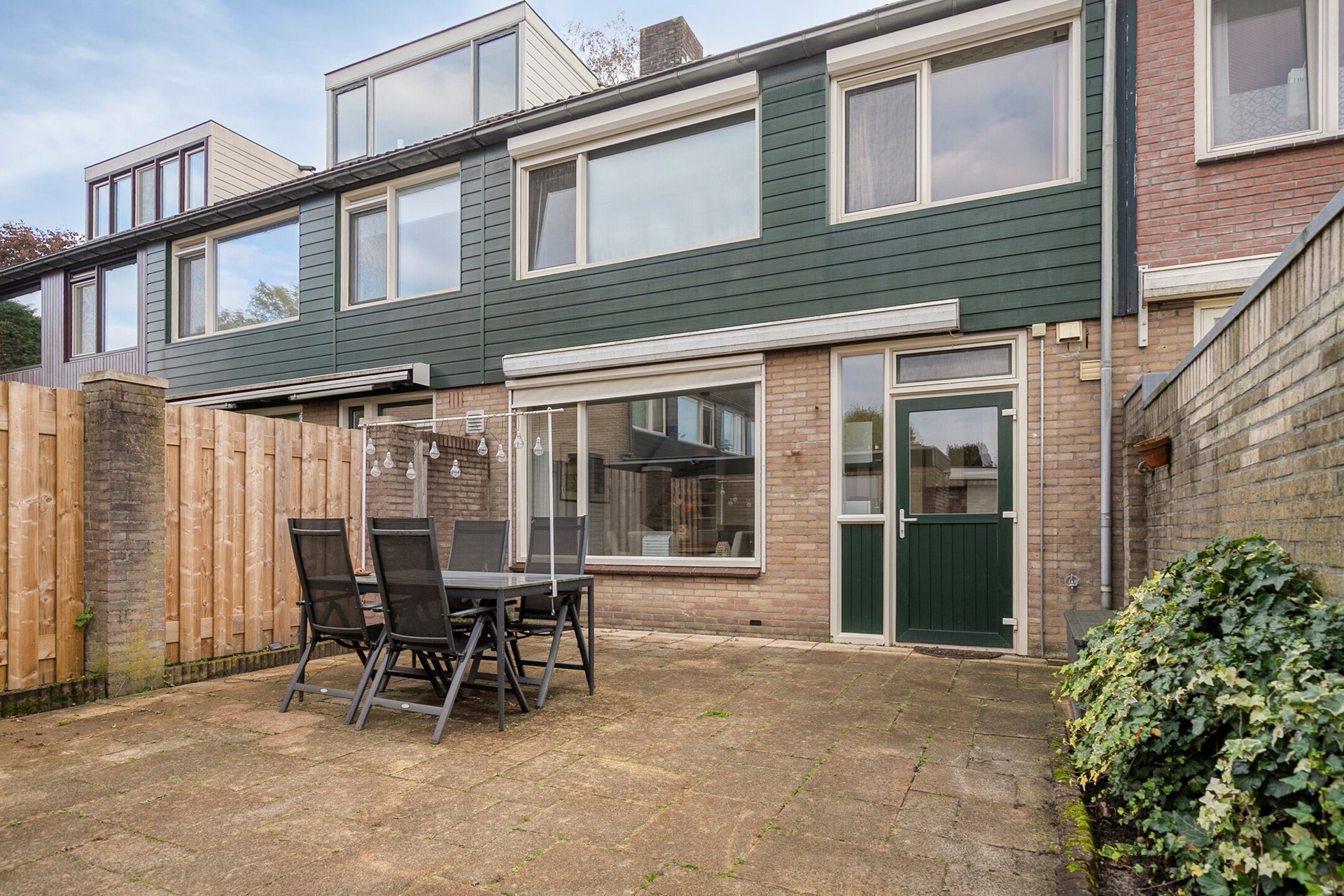 Tussenwoning te koop: van Goghlaan 7, Scherpenzeel