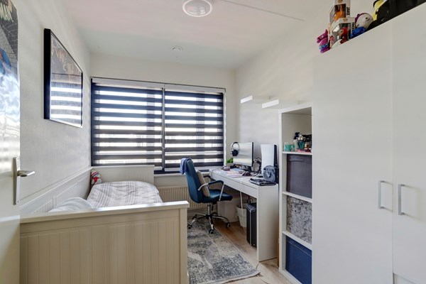 Medium property photo - Hobbemastraat 242A, 2526 JV Den Haag