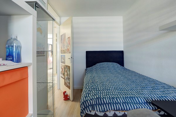 Medium property photo - Hobbemastraat 242A, 2526 JV Den Haag