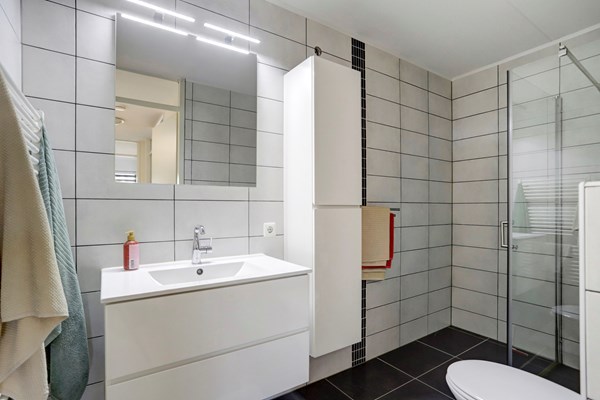 Medium property photo - Hobbemastraat 242A, 2526 JV Den Haag