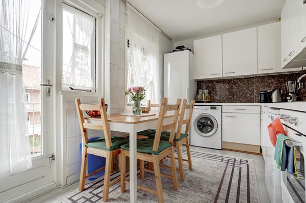 Medium property photo - Joris van der Haagenstraat 64, 2525 TS Den Haag