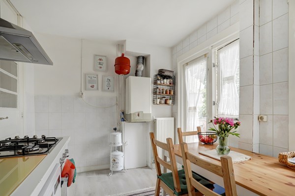 Medium property photo - Joris van der Haagenstraat 64, 2525 TS Den Haag