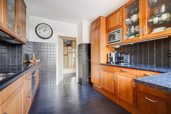 Medium property photo - Suzannaland 364, 2591 JR Den Haag