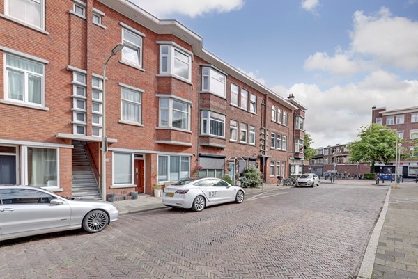 Medium property photo - Hoenderloostraat 13, 2573 RJ Den Haag